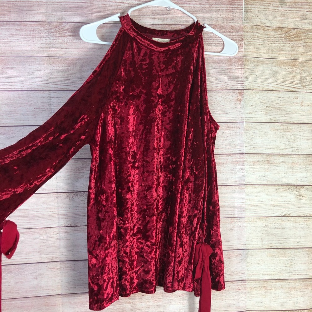Ganji VelvetCold‎ Shoulder Blouse SzL